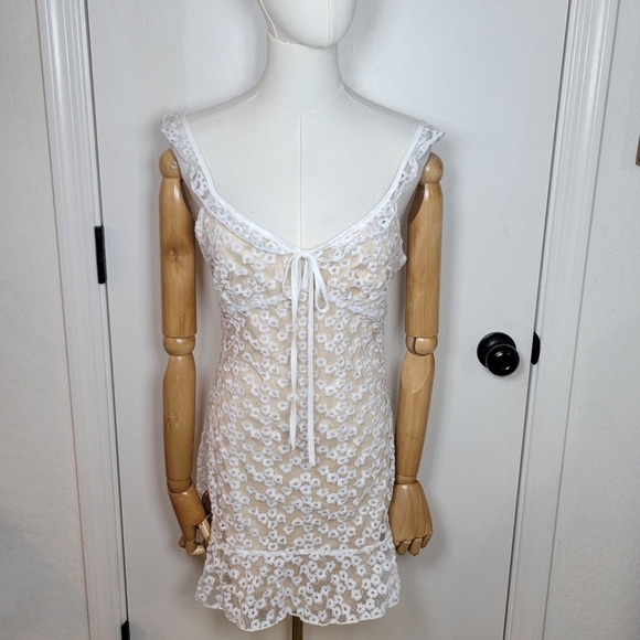 Lulus Charmaine White Floral Embroidered Mini Dress Size Small - Picture 1 of 9